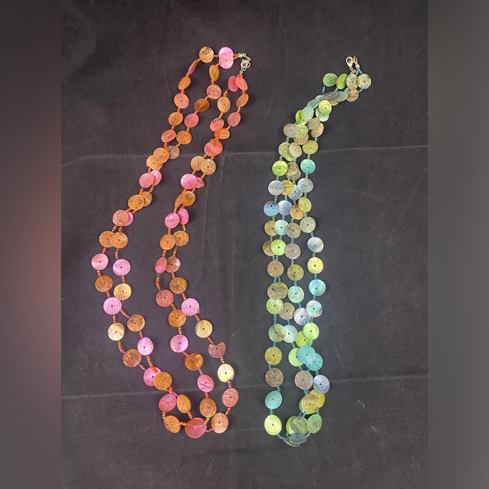 2x Shell Beaded Vintage Necklaces Colorful
